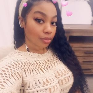 Meet your Posher, Latoya